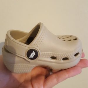 newborn baby crocs